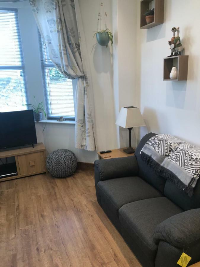 Nant Apartment - Ground Floor Menai Bridge Extérieur photo